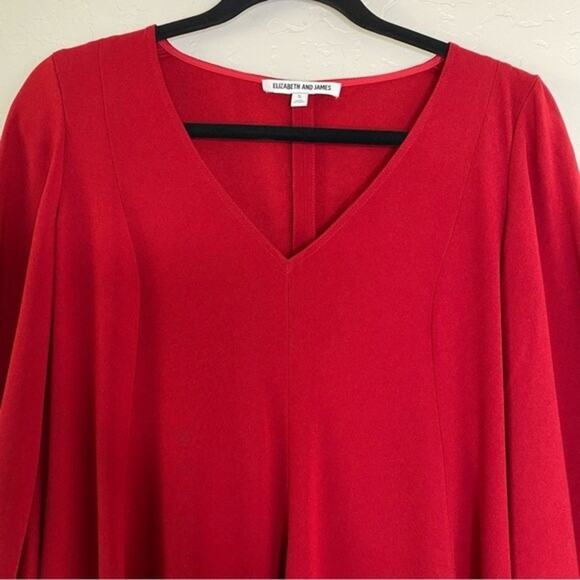Elizabeth and James Red Ellis Long sleeve V-neck Top Small - Picture 3 of 10